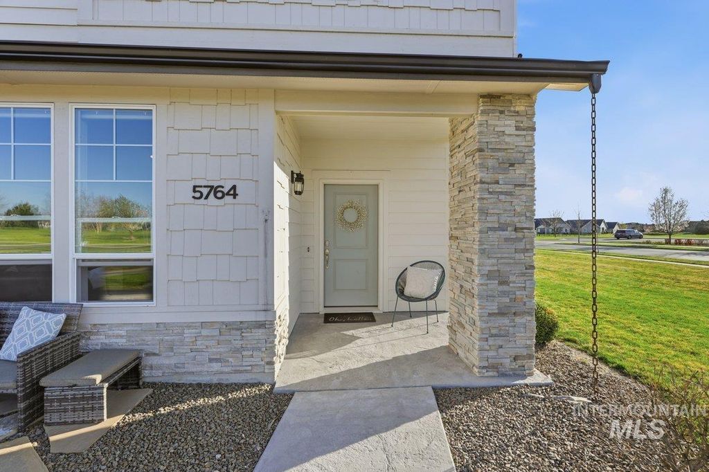 Photo of 5764 W Stadium Ln, Eagle, ID 83616 (MLS # 98979521)