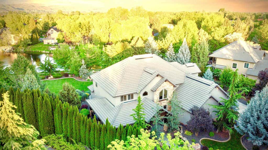 Photo of 10466 W Sultana Lane, Garden City, ID 83714 (MLS # 98995666)
