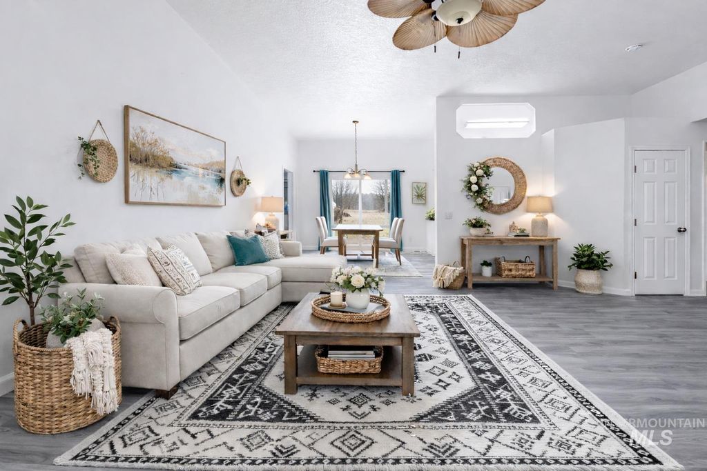 Photo of 1331 W Curtner St, Kuna, ID 83634 (MLS # 98968328)