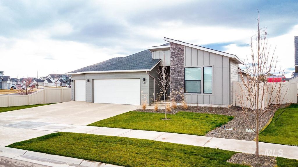 Photo of 6189 W Karpathos St, Meridian, ID 83646 (MLS # 98975151)