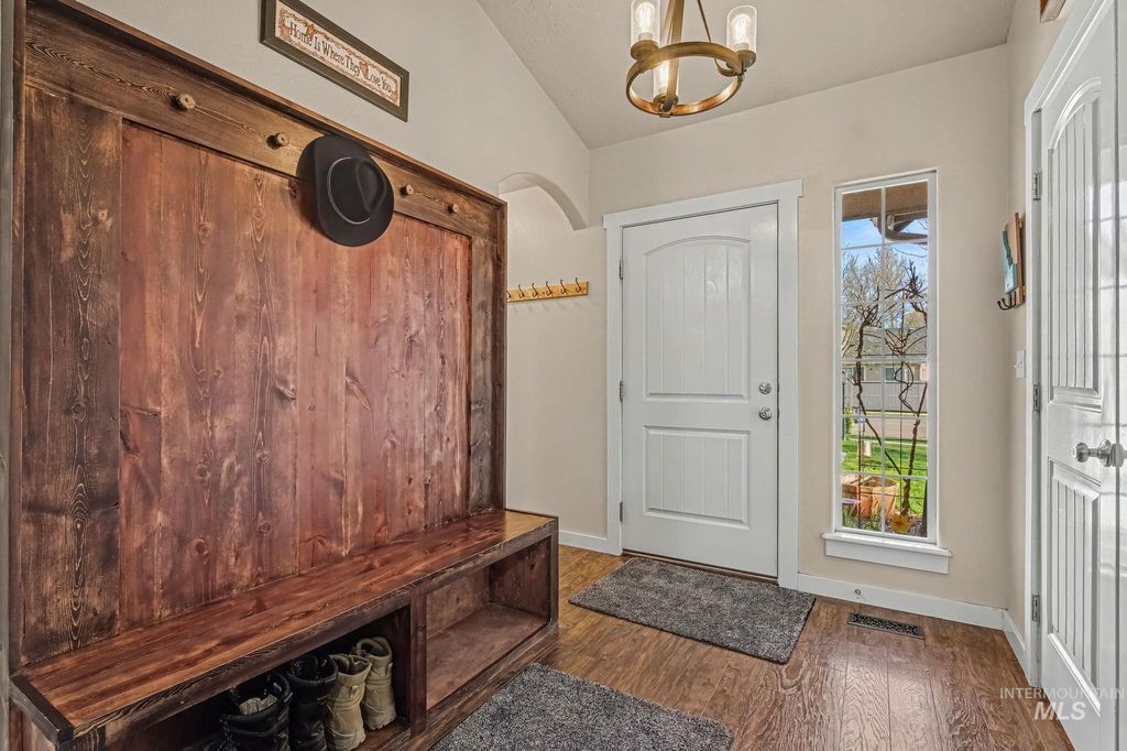 Photo of 2221 W Crenshaw St, Kuna, ID 83634 (MLS # 98981446)