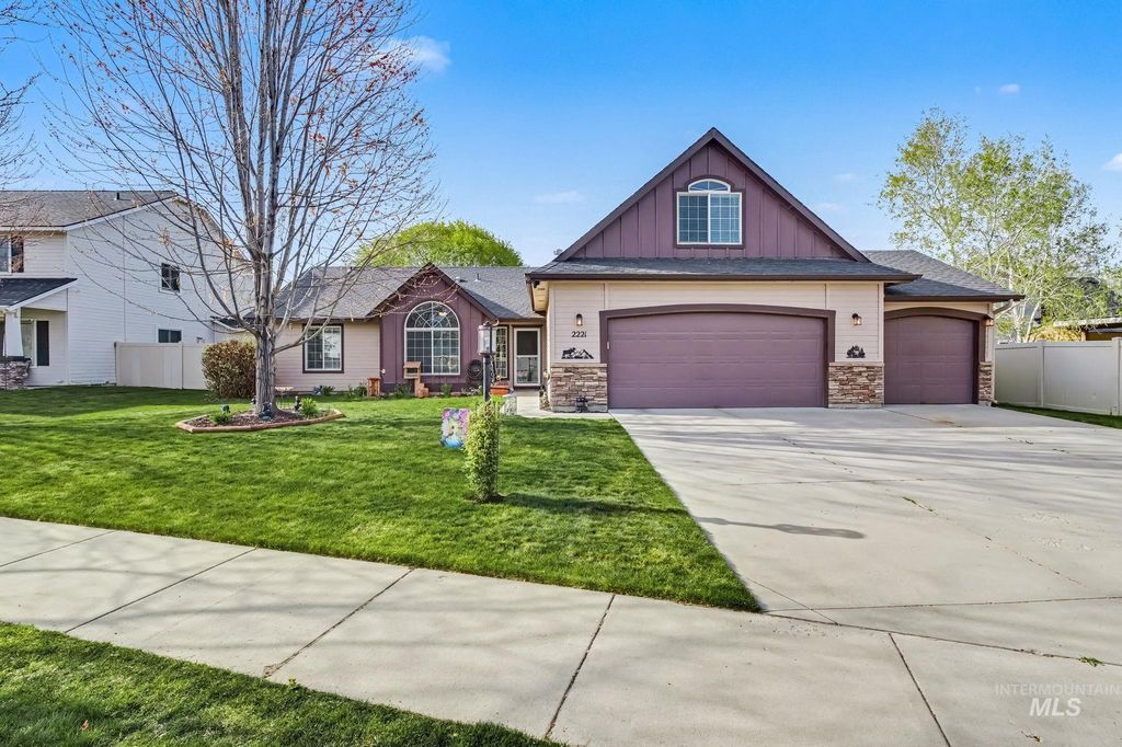 Photo of 2221 W Crenshaw St, Kuna, ID 83634 (MLS # 98981446)