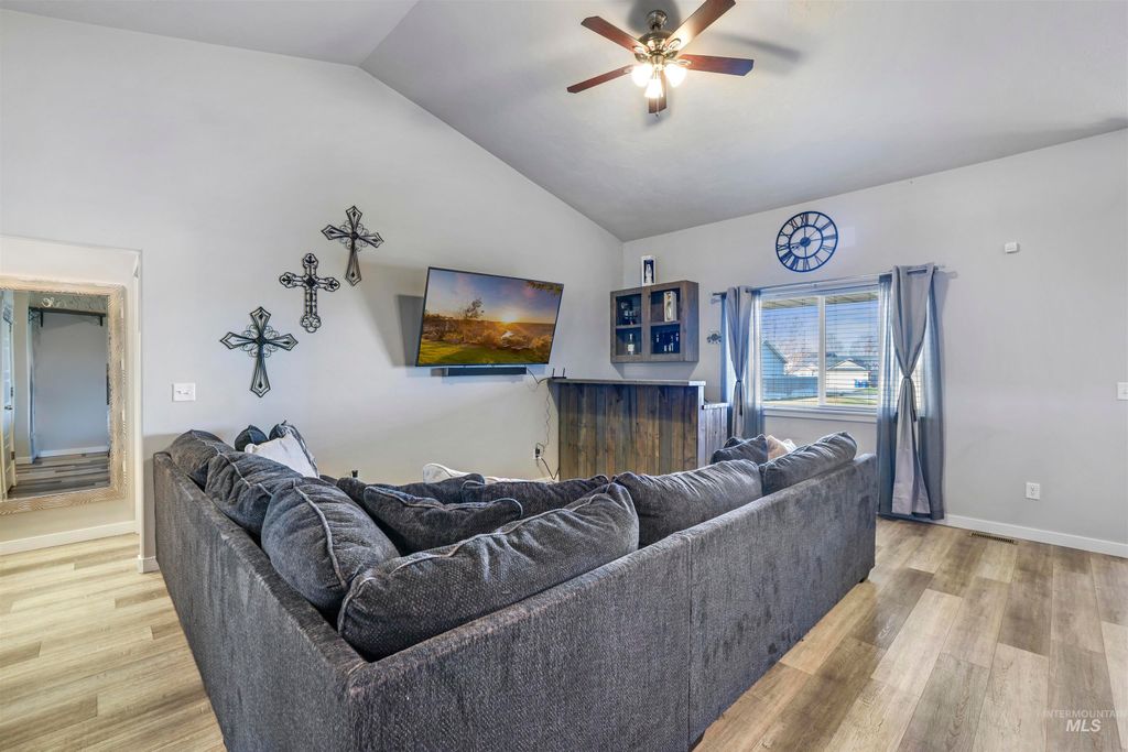 Photo of 1421 N Birch St, Jerome, ID 83338 (MLS # 98942103)