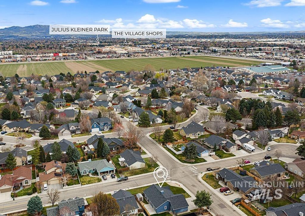 Photo of 2352 E Meadow Wood Dr, Meridian, ID 83646 (MLS # 98978592)