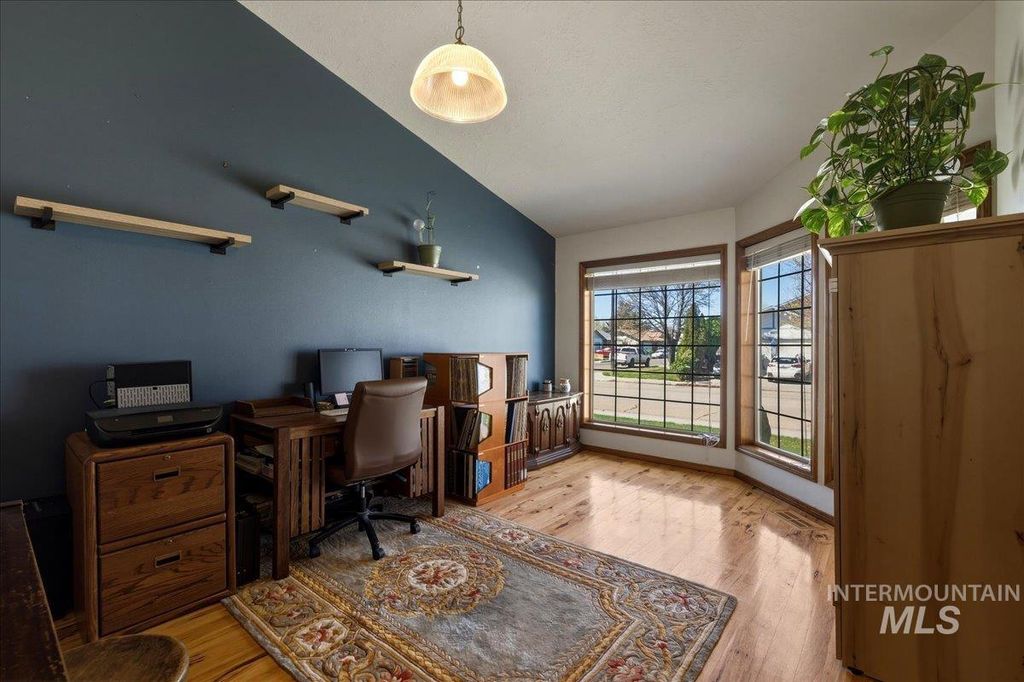 Photo of 910 N 14th East, Mountain Home, ID 83647 (MLS # 98981023)