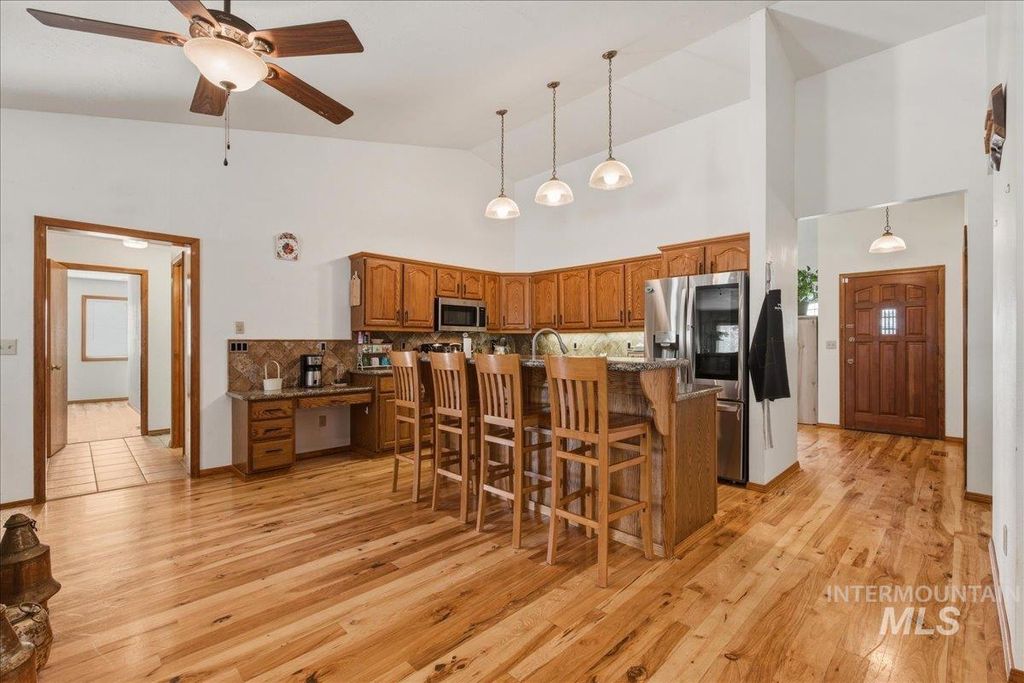 Photo of 910 N 14th East, Mountain Home, ID 83647 (MLS # 98981023)