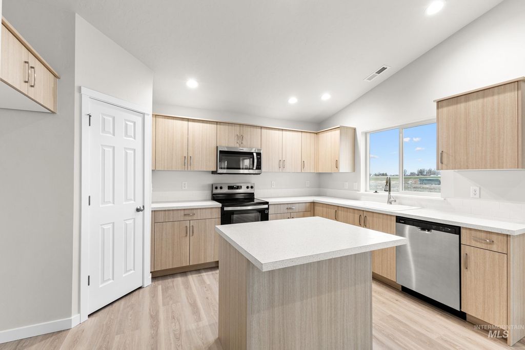 Photo of 1884 W Unforgettable St, Meridian, ID 83642 (MLS # 98976275)