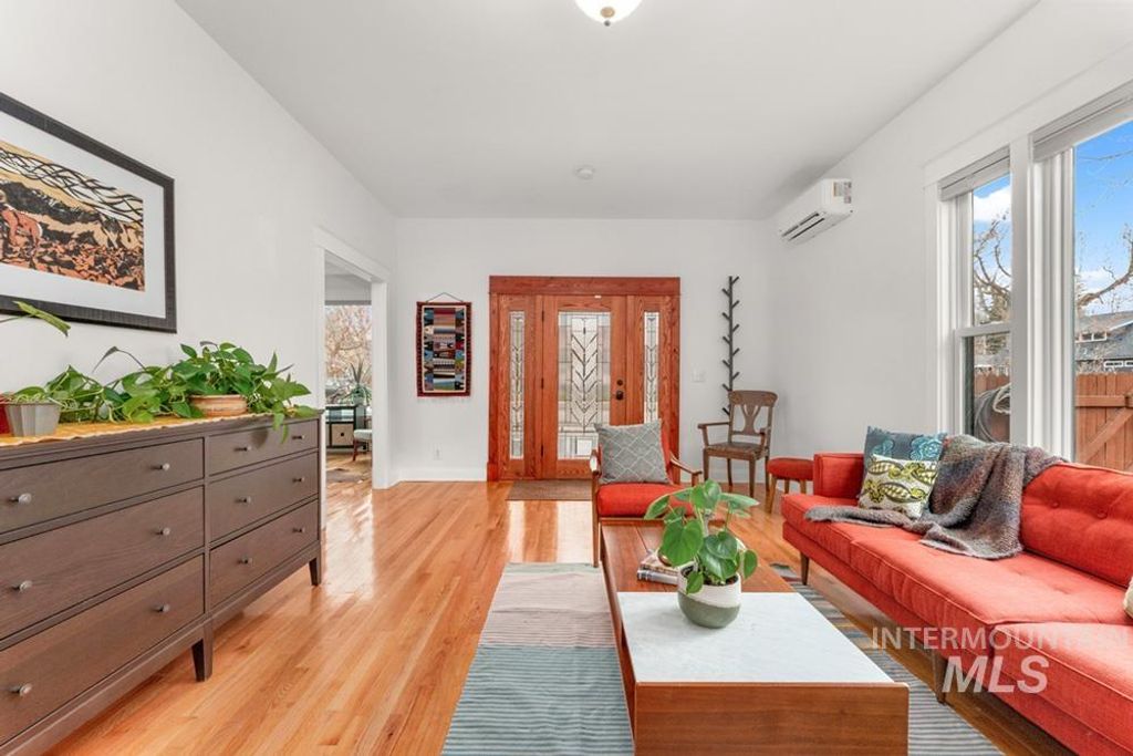 Photo of 1005 N 21st St, Boise, ID 83702 (MLS # 98976048)