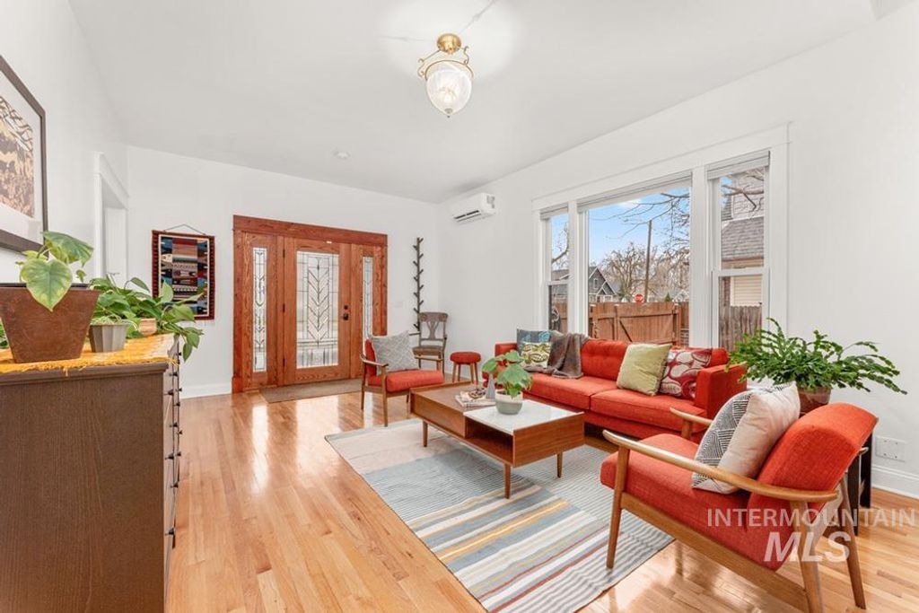 Photo of 1005 N 21st St, Boise, ID 83702 (MLS # 98976048)