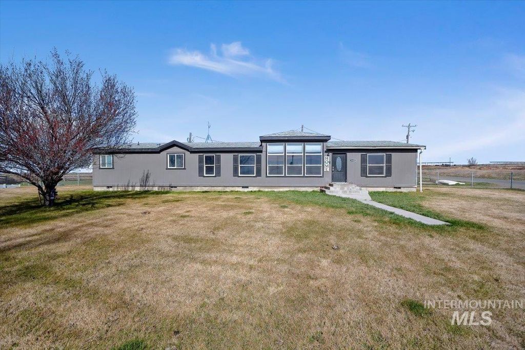 Photo of 3485 S 2000 E, Wendell, ID 83355 (MLS # 98978967)