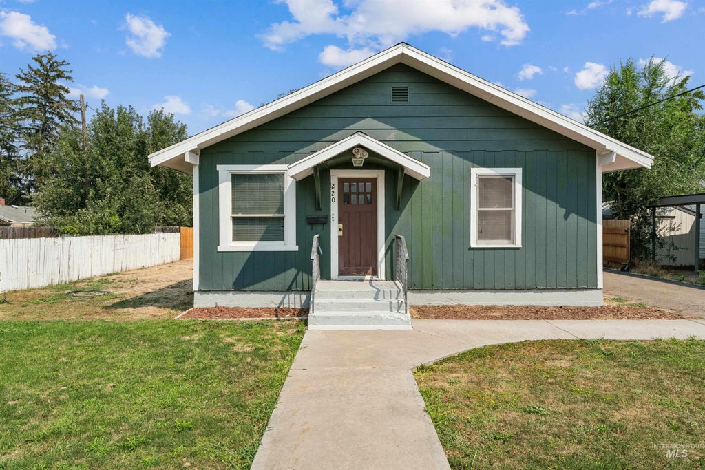 Photo of 220 Lone Star Road, Nampa, ID 83651 (MLS # 99004914)