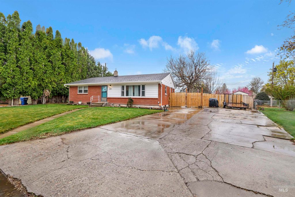 Photo of 535 Yellowstone Dr, Jerome, ID 83338 (MLS # 98980313)