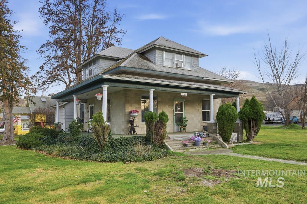 307 Cleveland Street