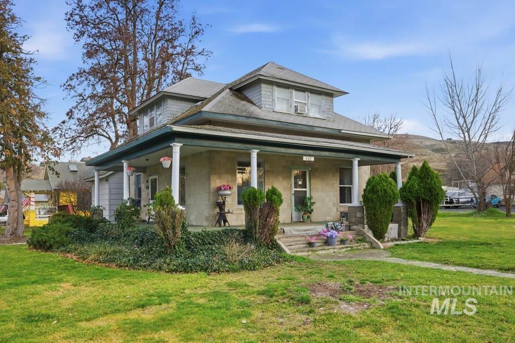 Photo of 307 Cleveland Street, Asotin, WA 99402 (MLS # 98973965)