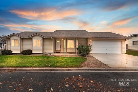 Photo of 698 S Malaga Ln, Boise, ID 83709 (MLS # 98968205)