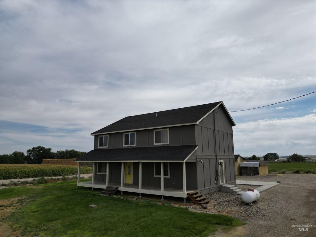 Photo of 3044 Purdom Lane, Homedale, ID 83628 (MLS # 98997867)