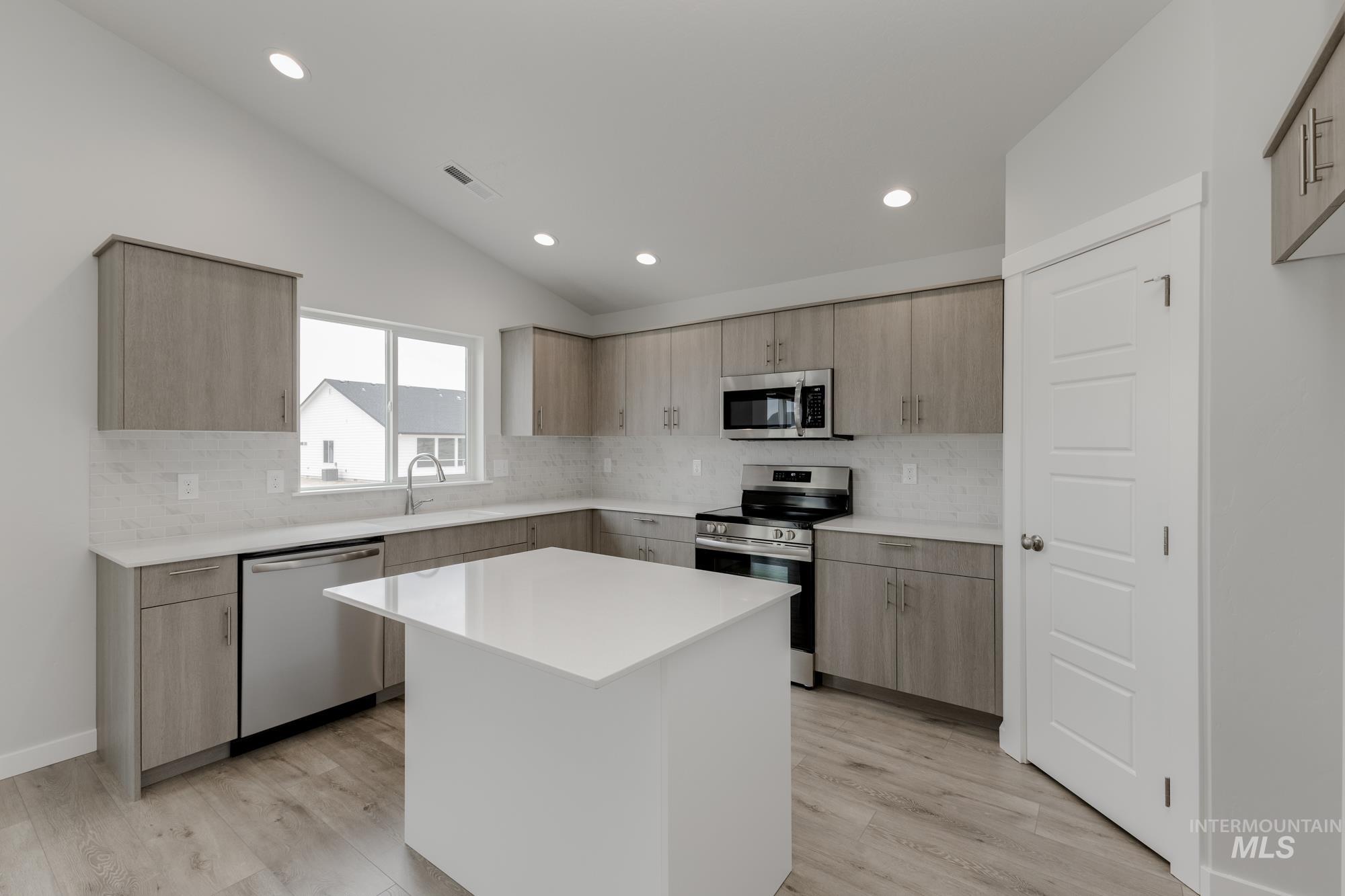 5200 S Big Jacks Creek Ave