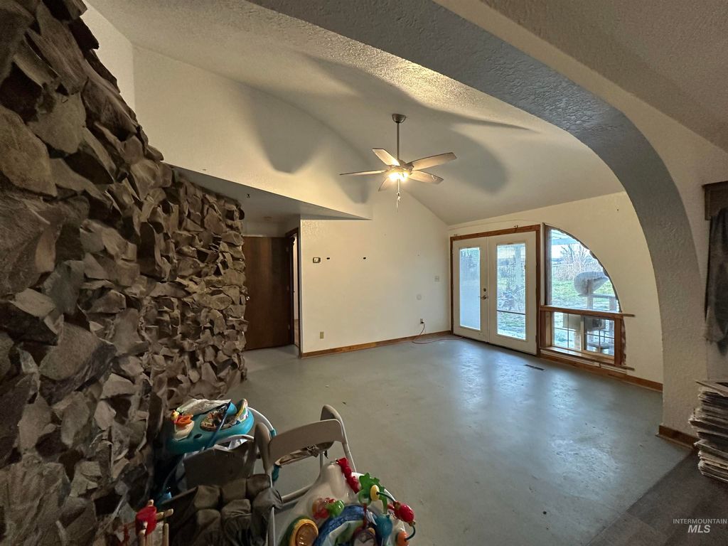 Photo of 5860 Akron Road, New Plymouth, ID 83655 (MLS # 98969911)