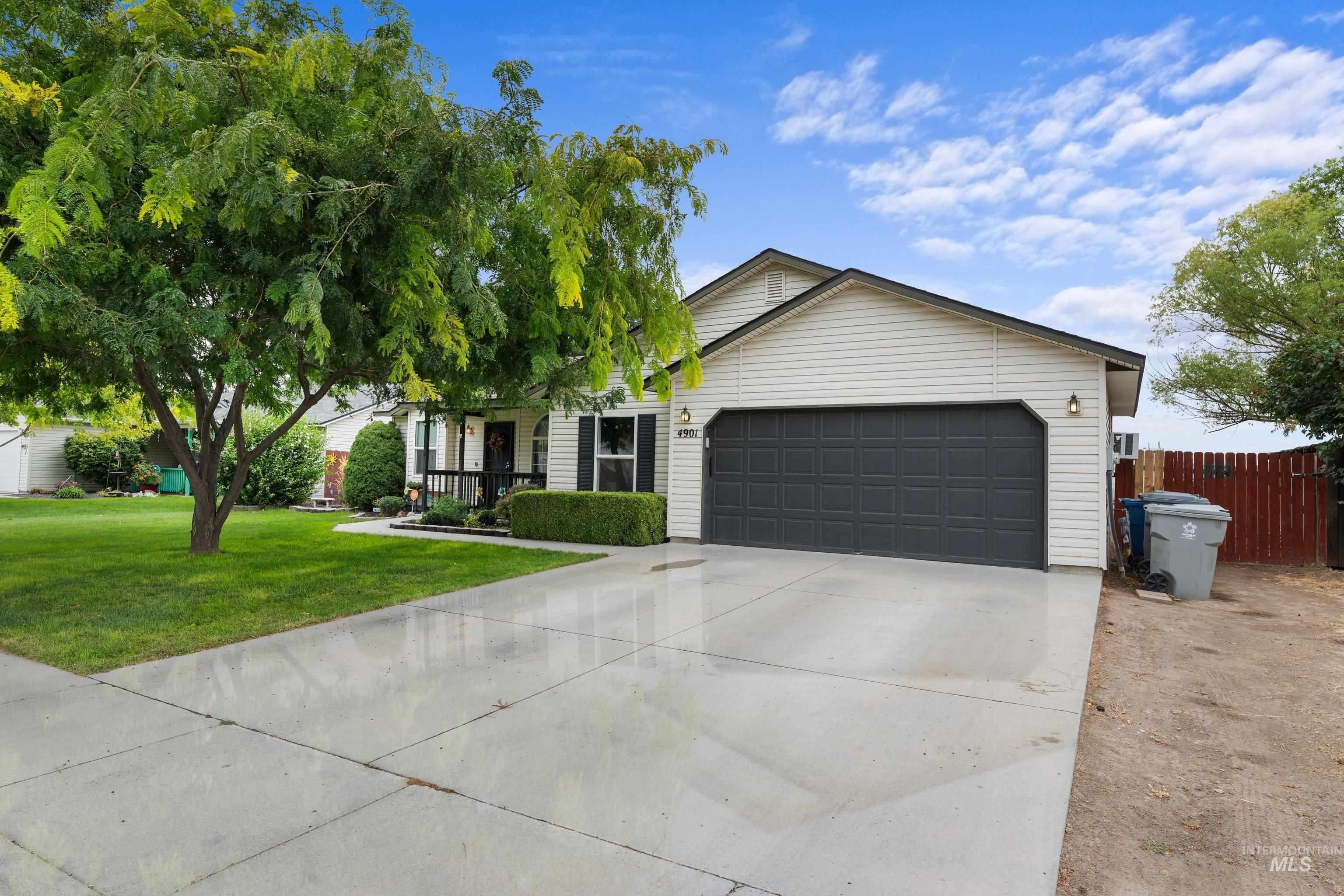 4901 Oxbow Ave