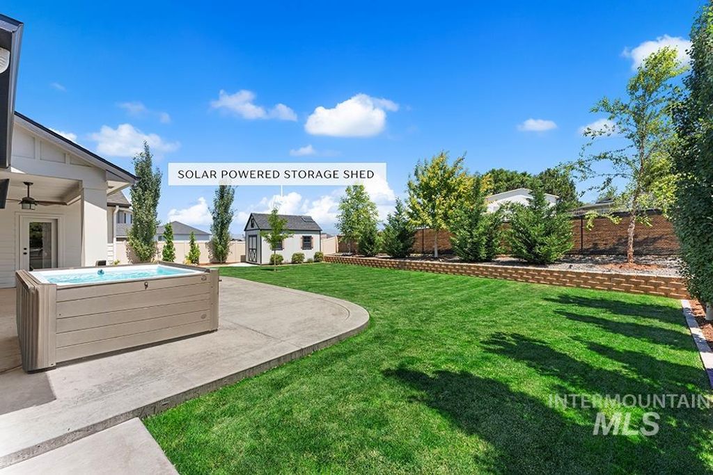 Photo of 2324 S Grand Fork Ln, Meridian, ID 83642 (MLS # 98990833)