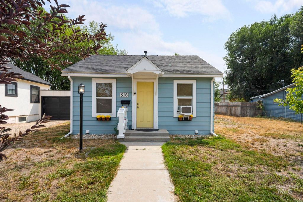 Photo of 516 20th Ave. South Ave, Nampa, ID 83651 (MLS # 98961868)