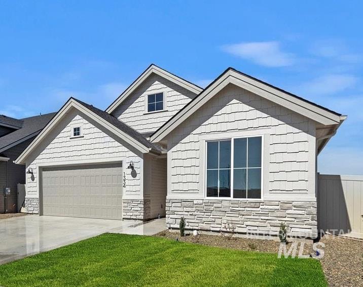 1334 E Andes Dr