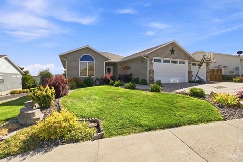 Photo of 3019 Cypress Street, Lewiston, ID 83501 (MLS # 99000388)