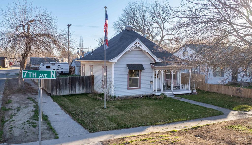 Photo of 362 7th Ave N, Twin Falls, ID 83301 (MLS # 98978787)