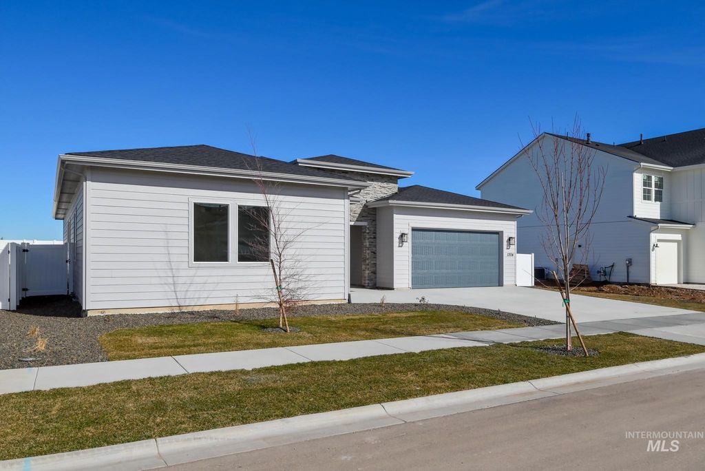 Photo of 1204 W Switchgrass Dr, Meridian, ID 83642 (MLS # 98978147)
