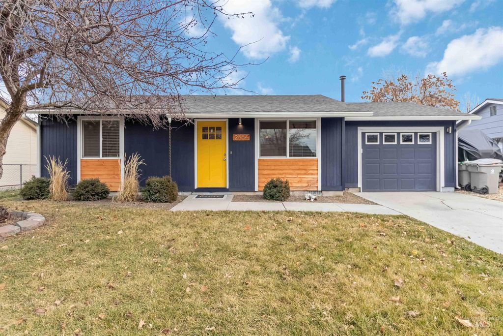Photo of 2554 N Hampton Ave, Boise, ID 83704 (MLS # 98973249)