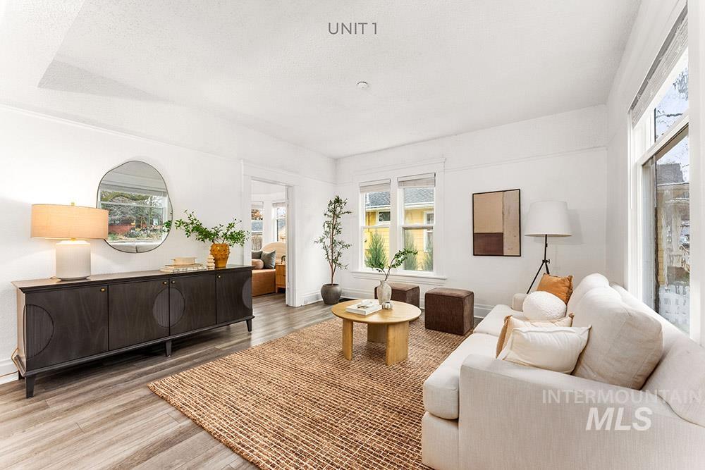 1818 W Washington St