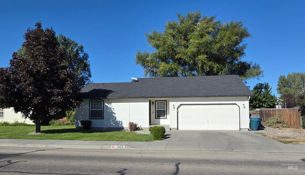Photo of 1455 N Haskett, Mountain Home, ID 83647 (MLS # 99000563)