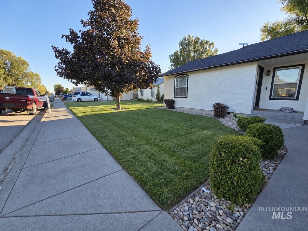 Photo of 1455 N Haskett, Mountain Home, ID 83647 (MLS # 99000563)