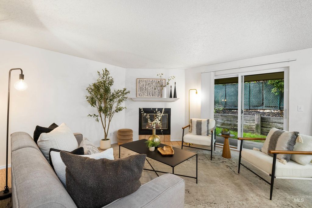 Photo of 3611 S Gekeler Ln #122, Boise, ID 83706 (MLS # 98965094)