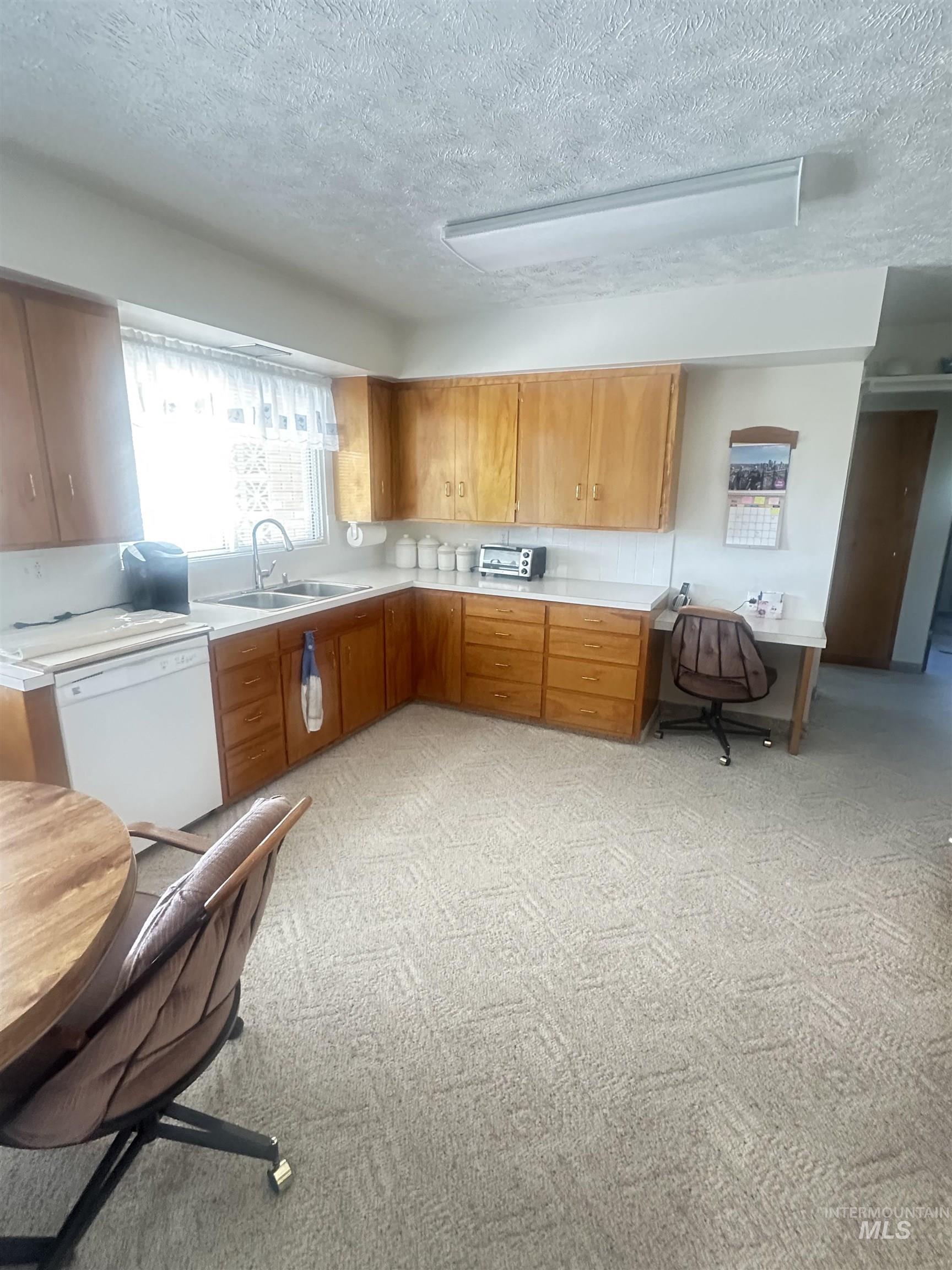 1403 W 16th Street