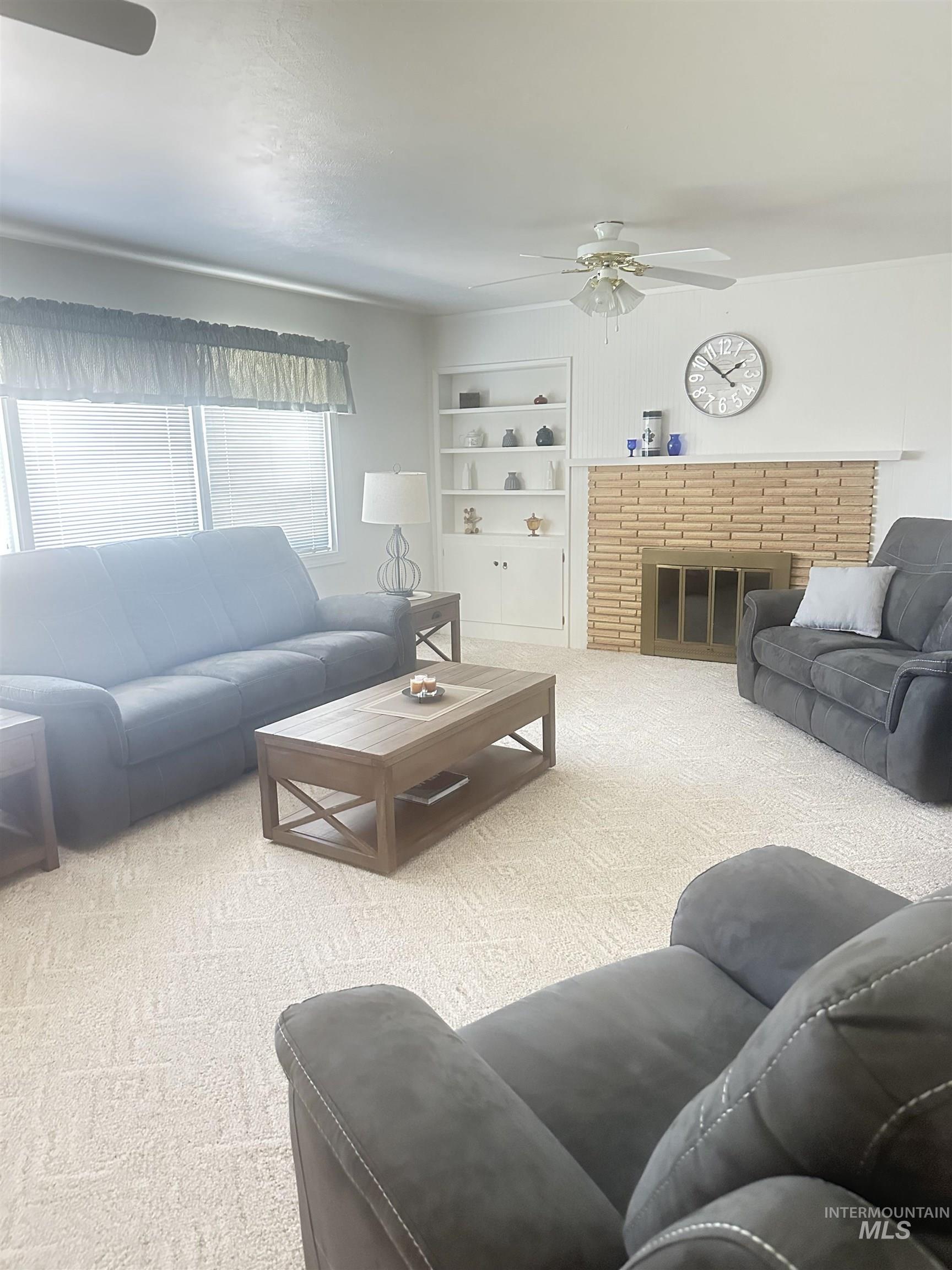 1403 W 16th Street
