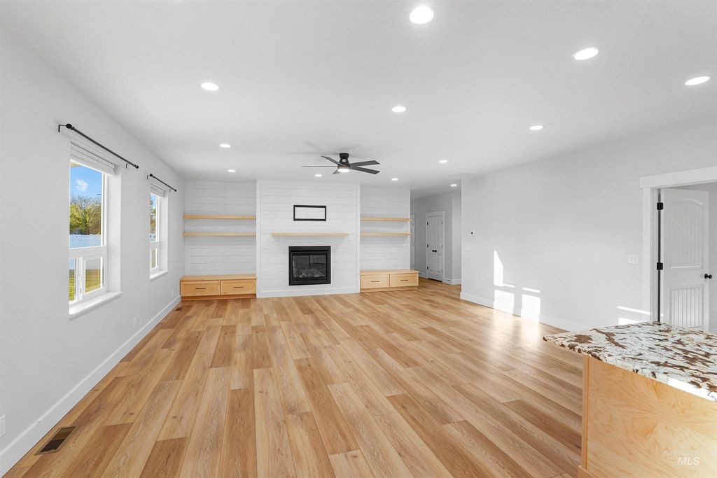 Photo of 520 Biscotti Loop, Heyburn, ID 83336 (MLS # 98983889)