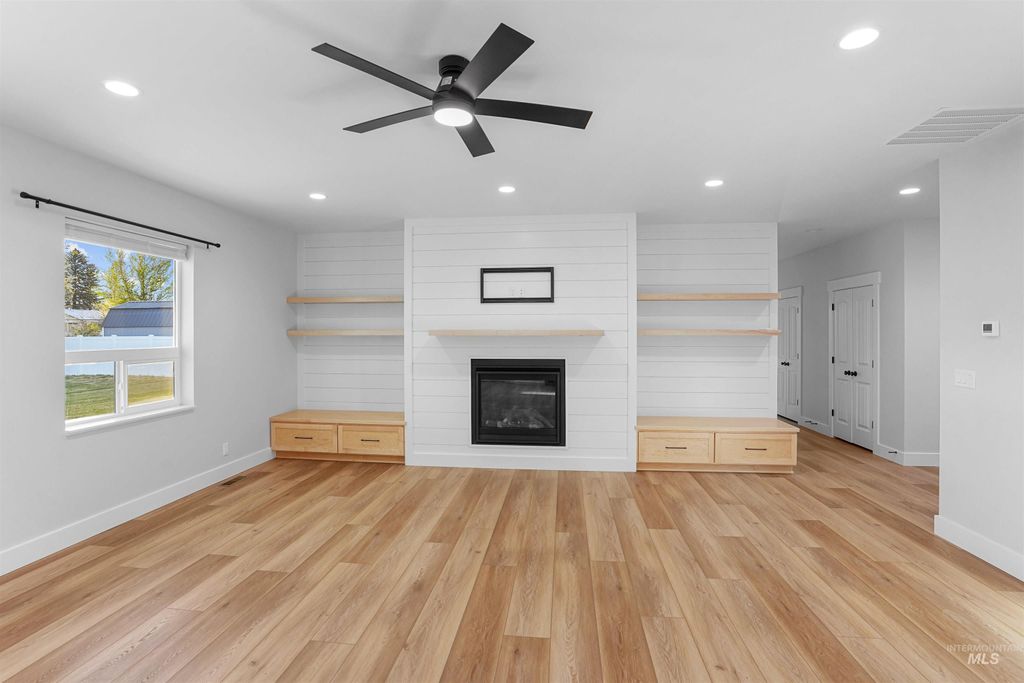 Photo of 520 Biscotti Loop, Heyburn, ID 83336 (MLS # 98983889)