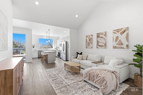 Photo of 516 Diamond Ln, Emmett, ID 83617 (MLS # 98981817)