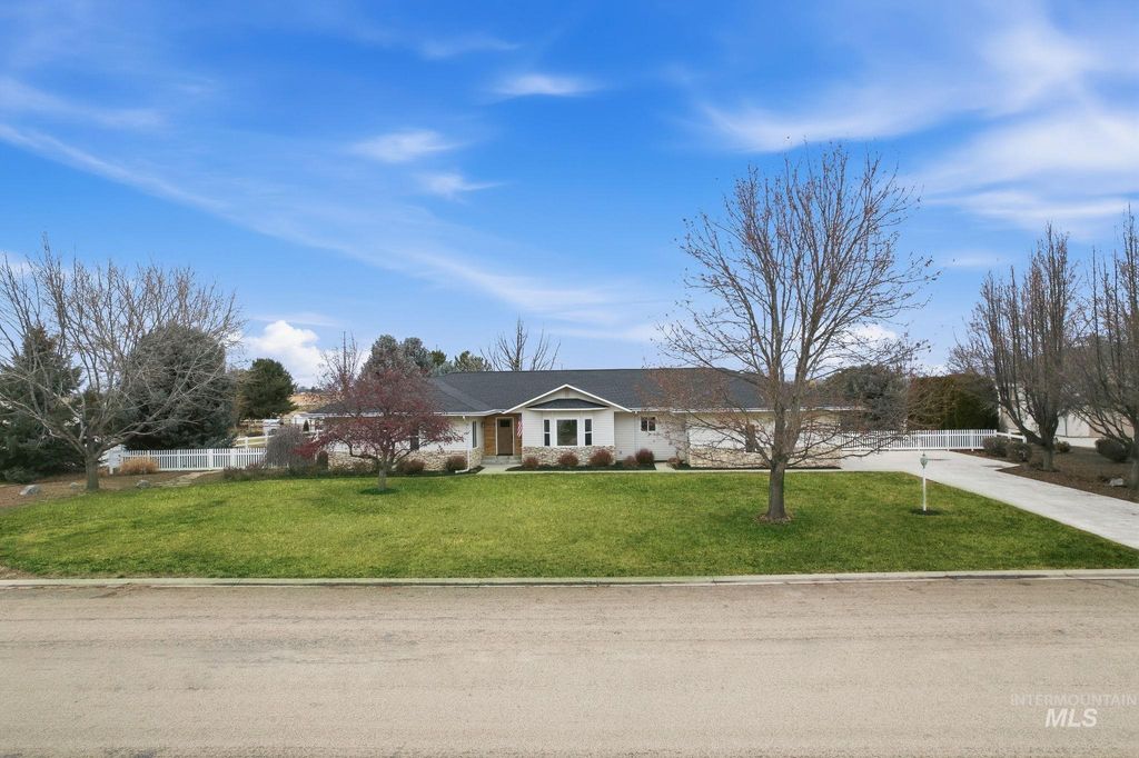 Photo of 12068 W Gamekeeper Dr, Kuna, ID 83634 (MLS # 98971033)