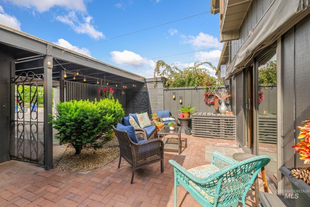 Photo of 4400 W Pasadena Dr #38, Boise, ID 83705 (MLS # 98978476)