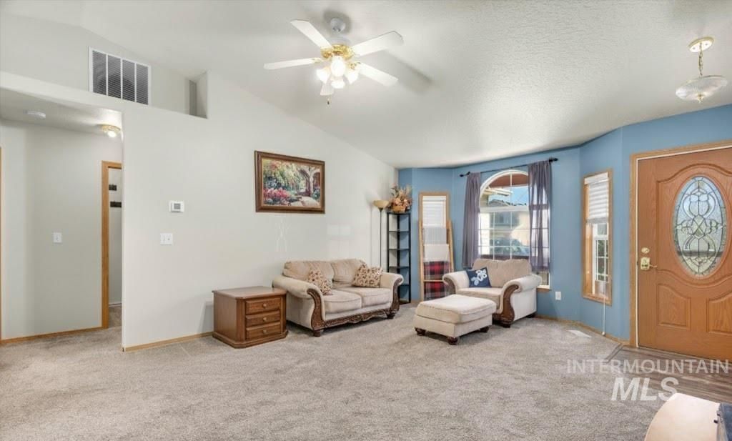 Photo of 4822 Pioneer Ave, Caldwell, ID 83607 (MLS # 98965663)