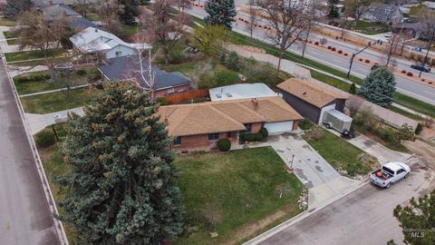 Photo of 5701 W Cruzen Street, Boise, ID 83706 (MLS # 98942029)