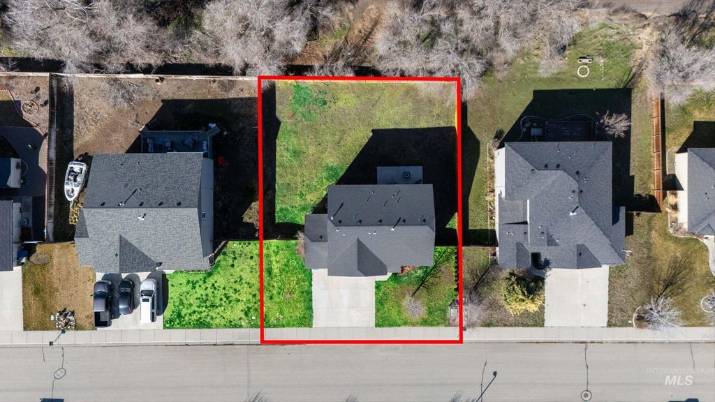 Photo of 690 Sw Lago St, Mountain Home, ID 83647 (MLS # 98977795)