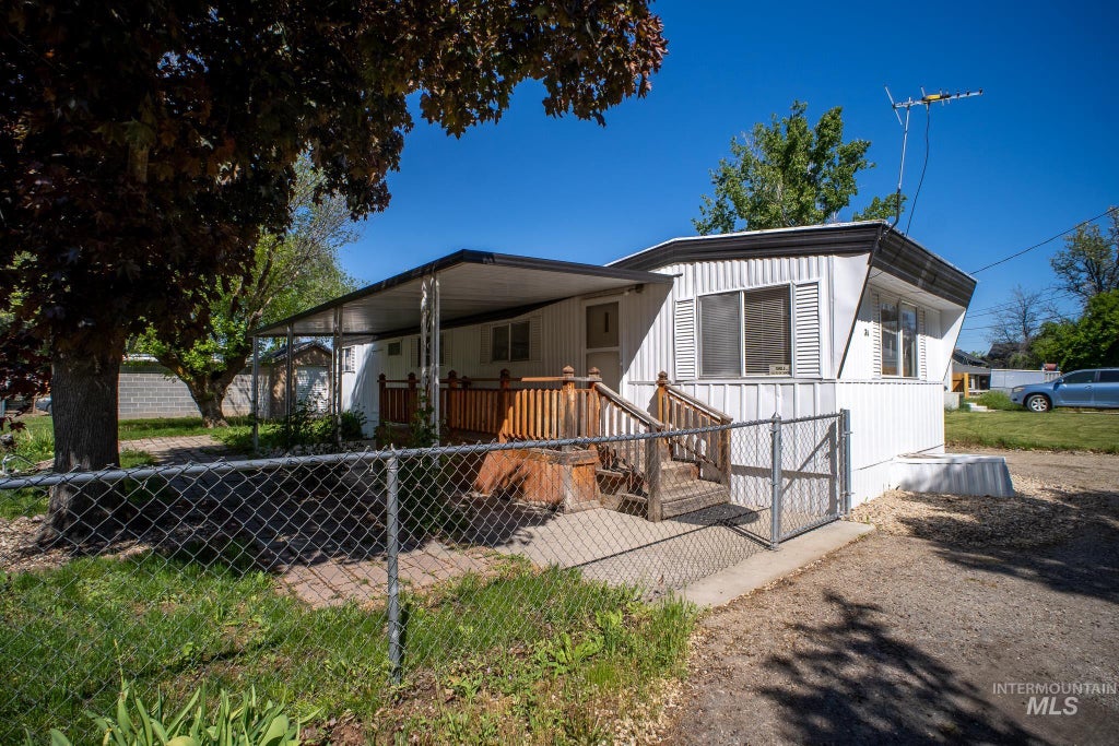 Photo of 3037 N Kimball St #34, Boise, ID 83704 (MLS # 98985158)
