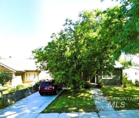 Photo of 244 Owyhee Ave, Nampa, ID 83651 (MLS # 98965910)