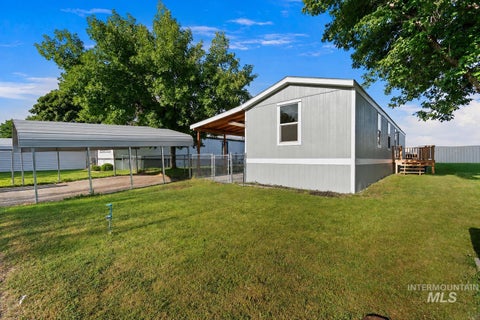 Photo of 907 Round Valley St, Nampa, ID 83687 (MLS # 98996945)