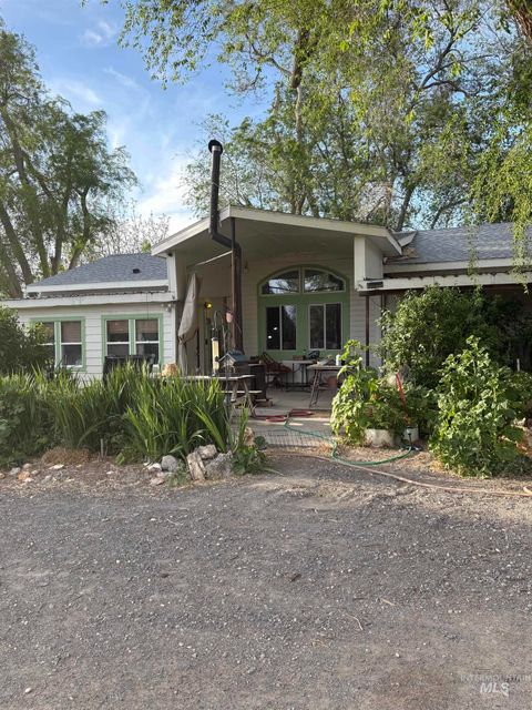 Photo of 8241 Butte Rd, Melba, ID 83641 (MLS # 98976354)