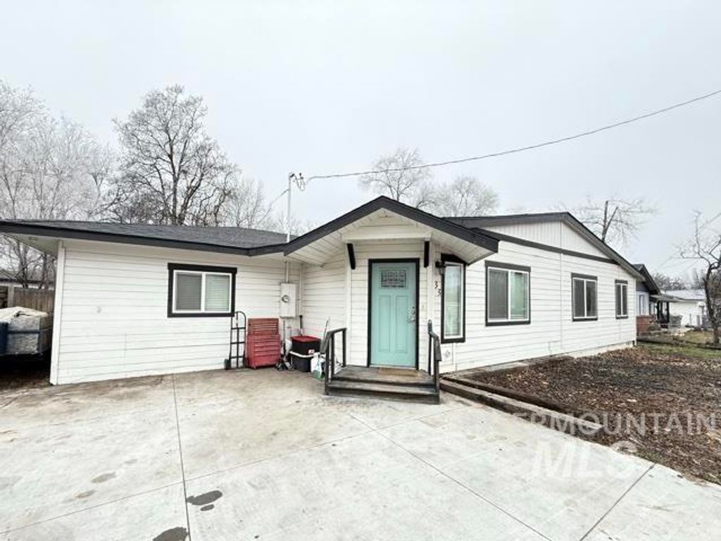 Photo of 35 N Midland Blvd, Nampa, ID 83651 (MLS # 98970064)