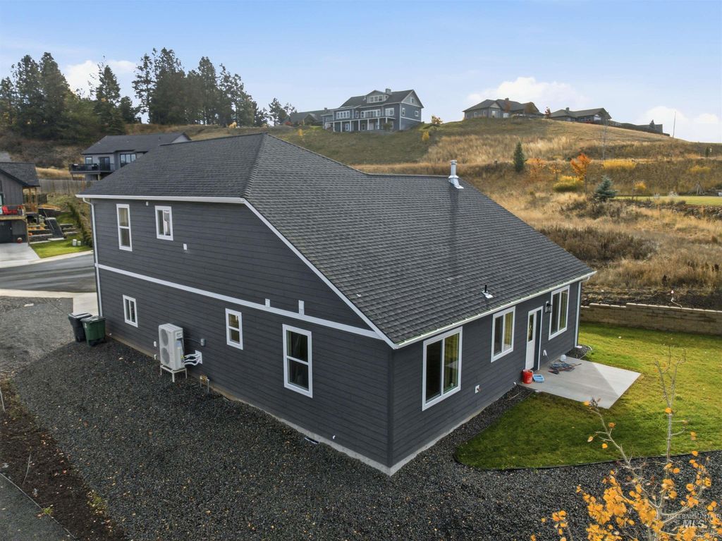 Photo of 1115 Chelsea Court, Moscow, ID 83843 (MLS # 98975965)